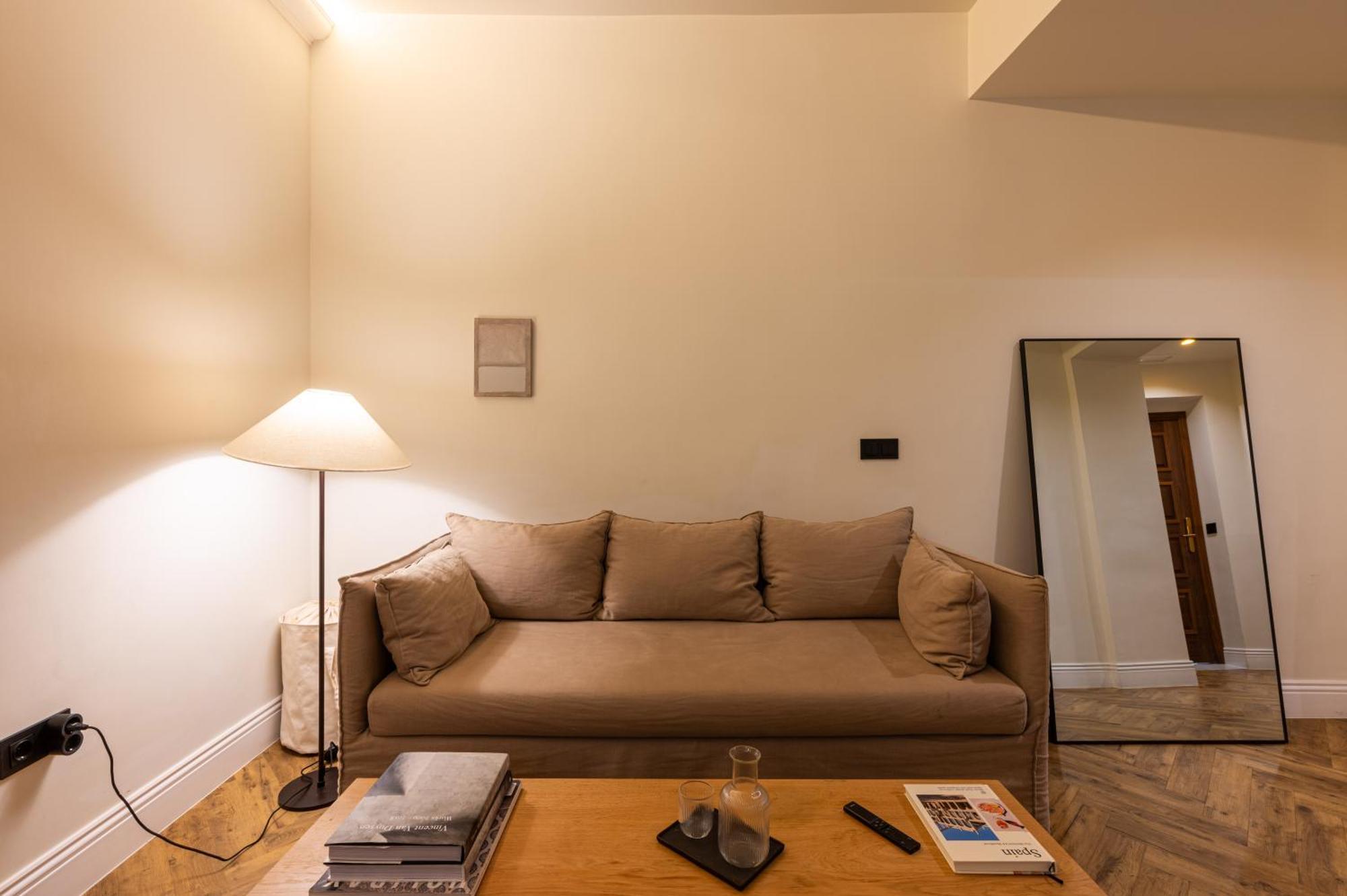 Apartamentos Gravina 56 Севилья Экстерьер фото