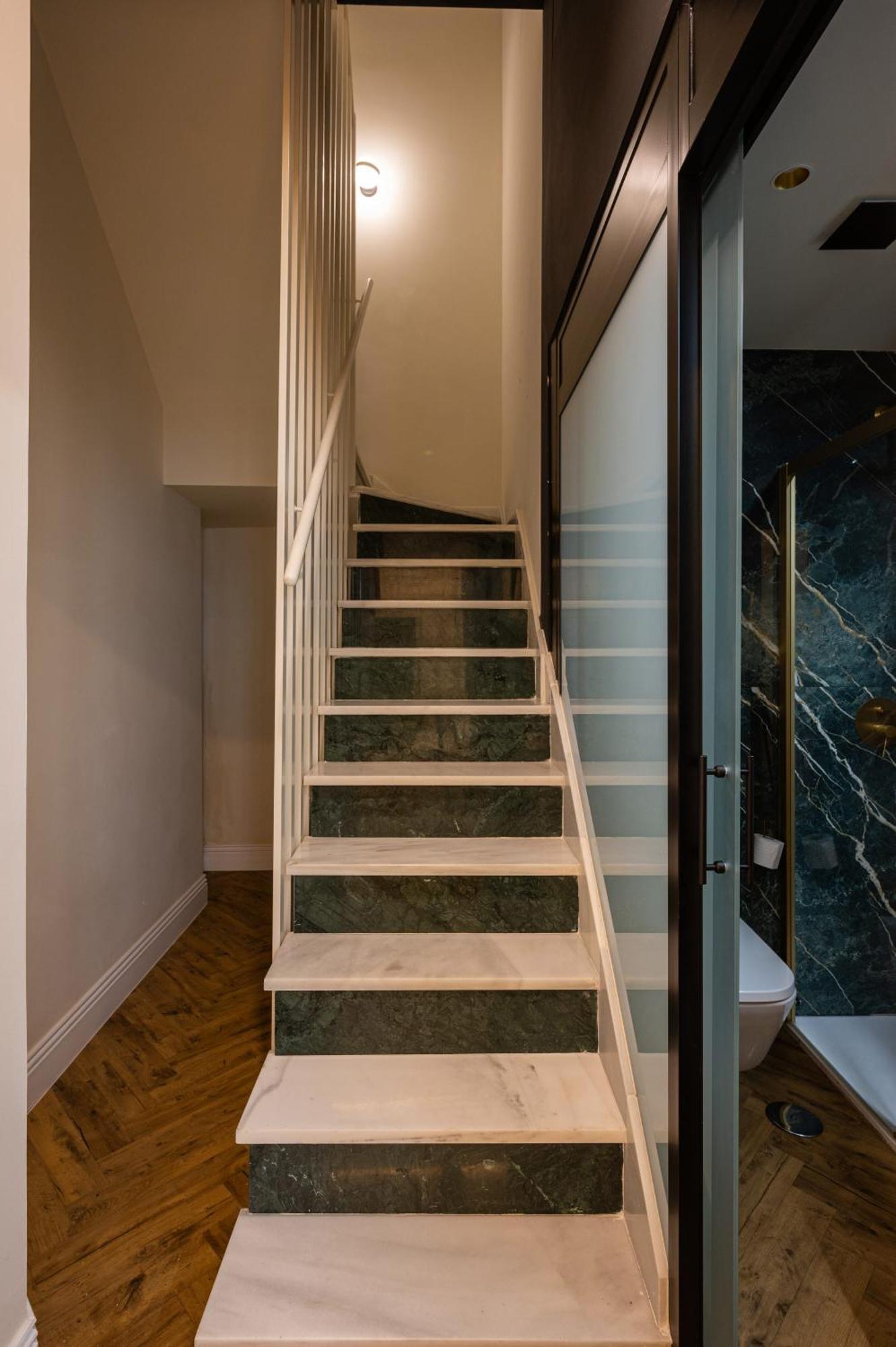 Apartamentos Gravina 56 Севилья Экстерьер фото