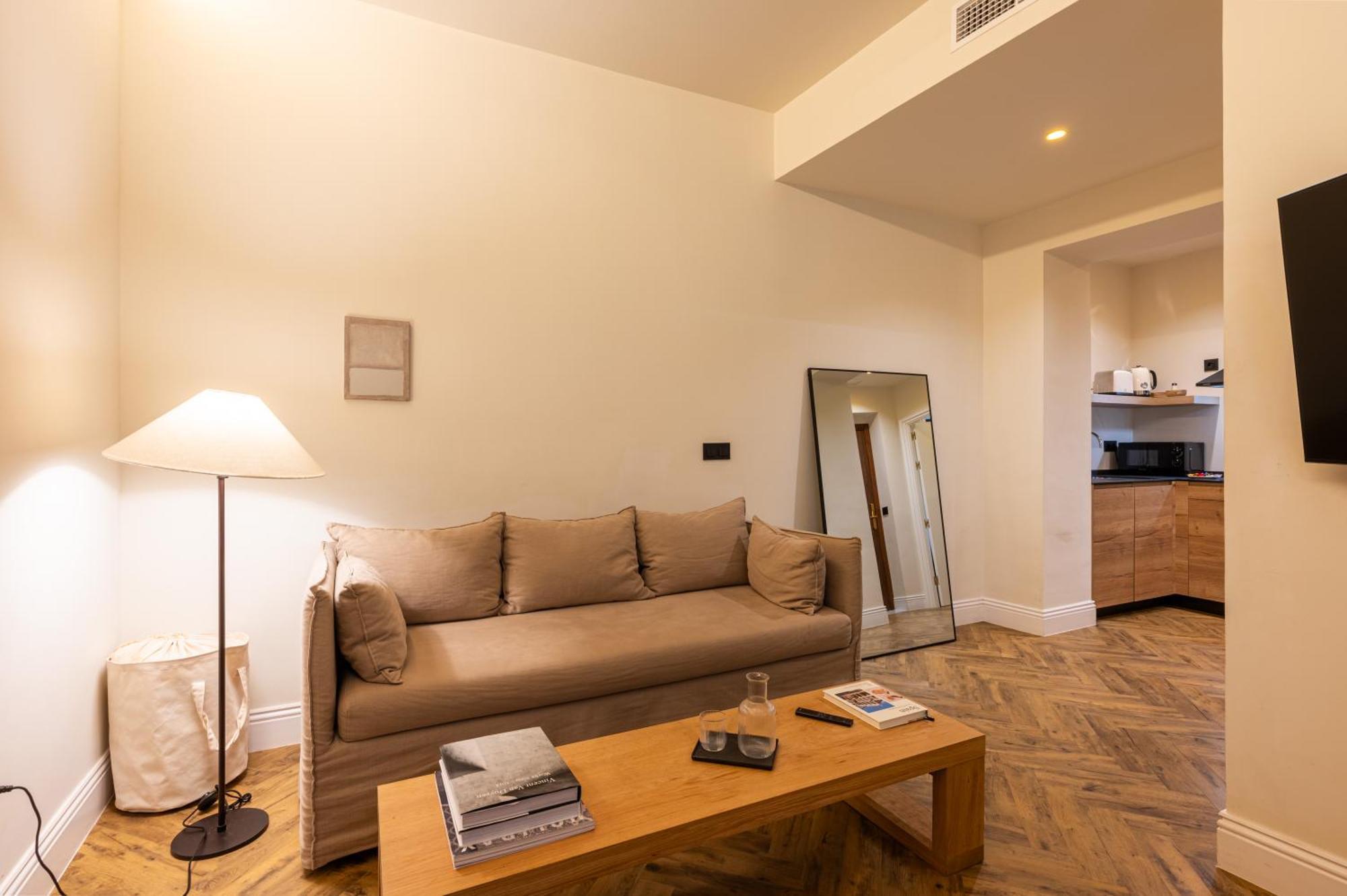 Apartamentos Gravina 56 Севилья Экстерьер фото
