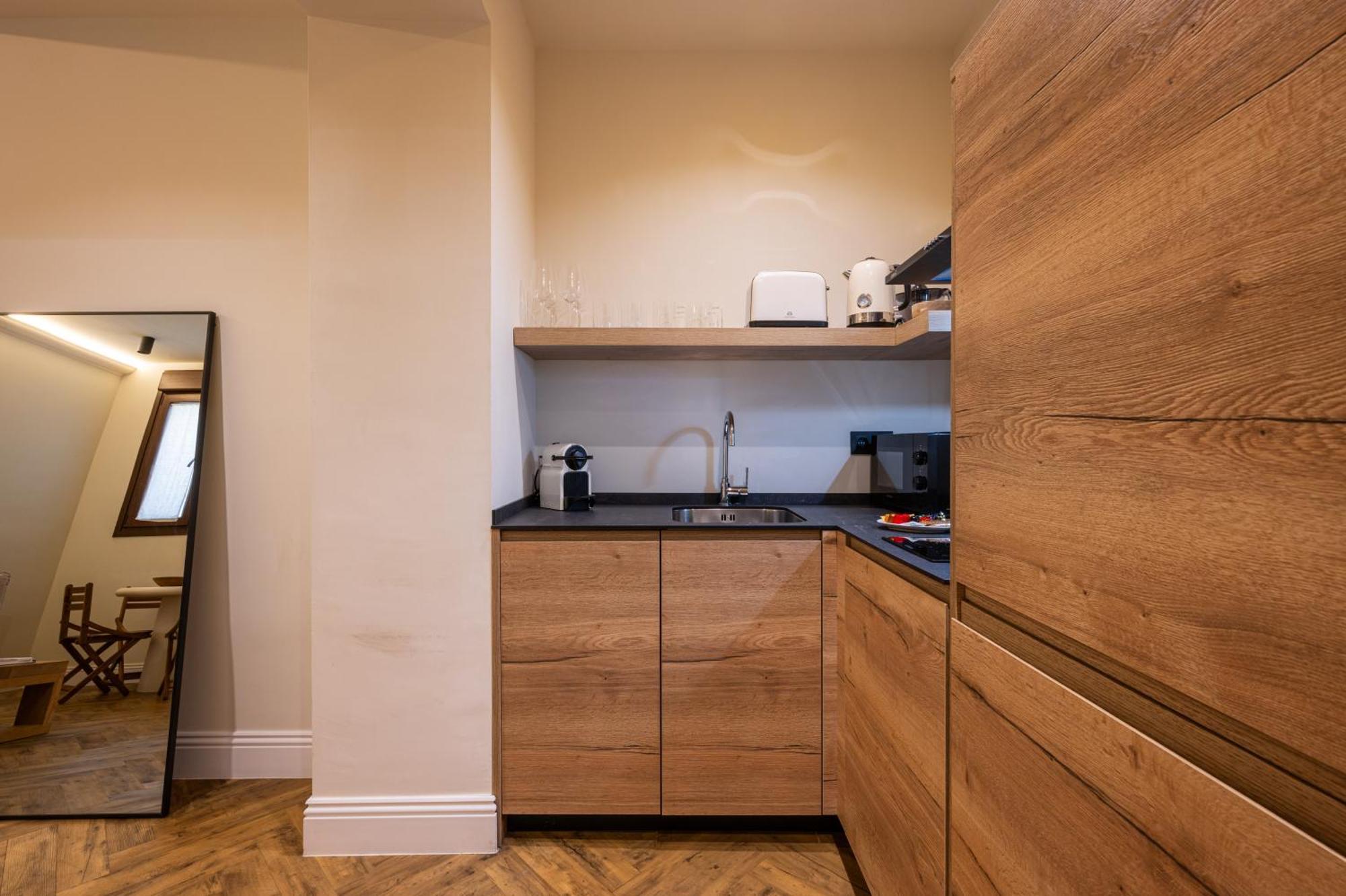 Apartamentos Gravina 56 Севилья Экстерьер фото